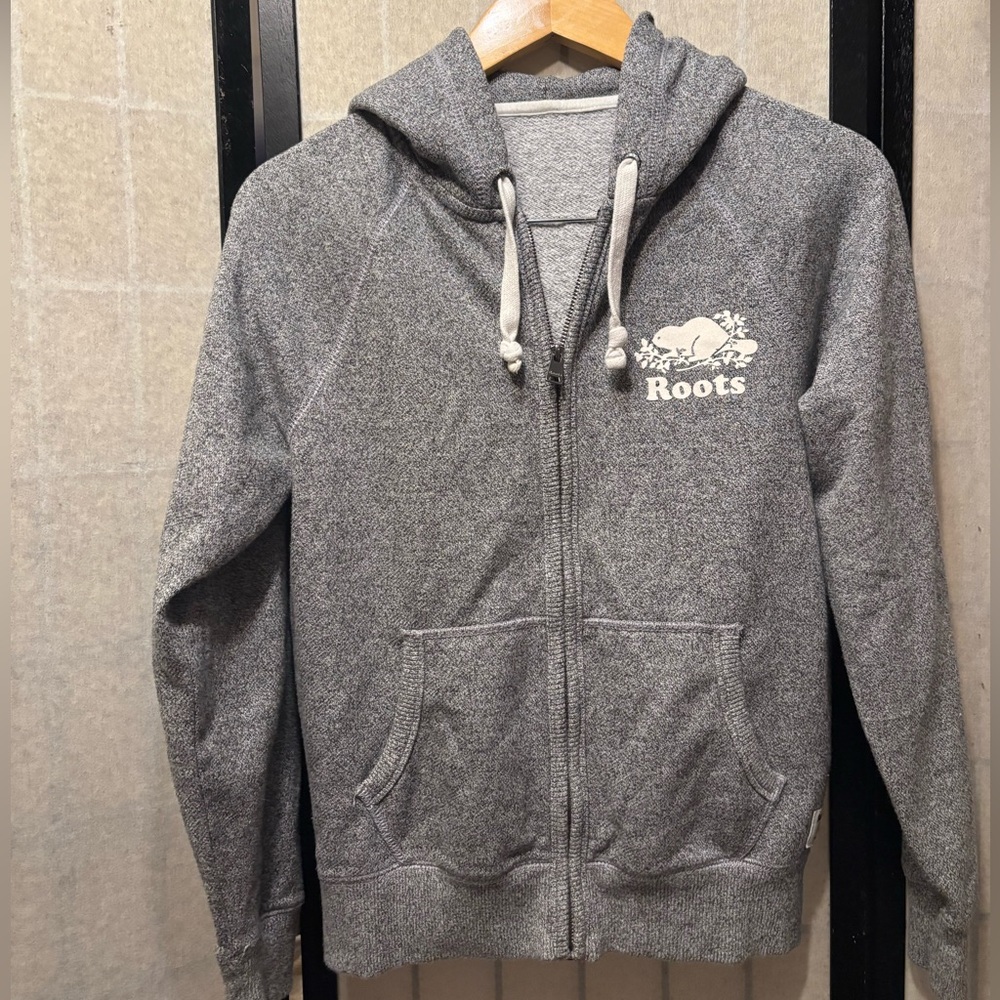 ROOTS Heather Gray Salt & Pepper Hoodie with Beaver Logo on Chest & Hood